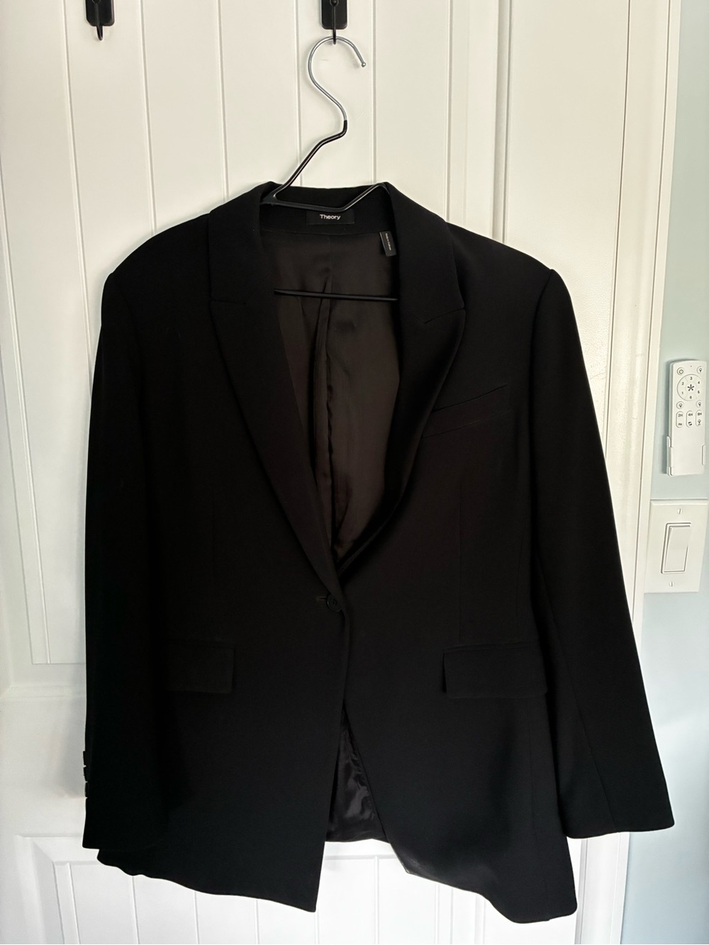 Theory Black Single-Button Notch Lapel Blazer